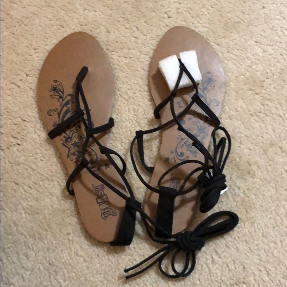 Sandles